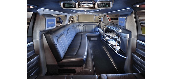 8-passenger-stretch-limo-3